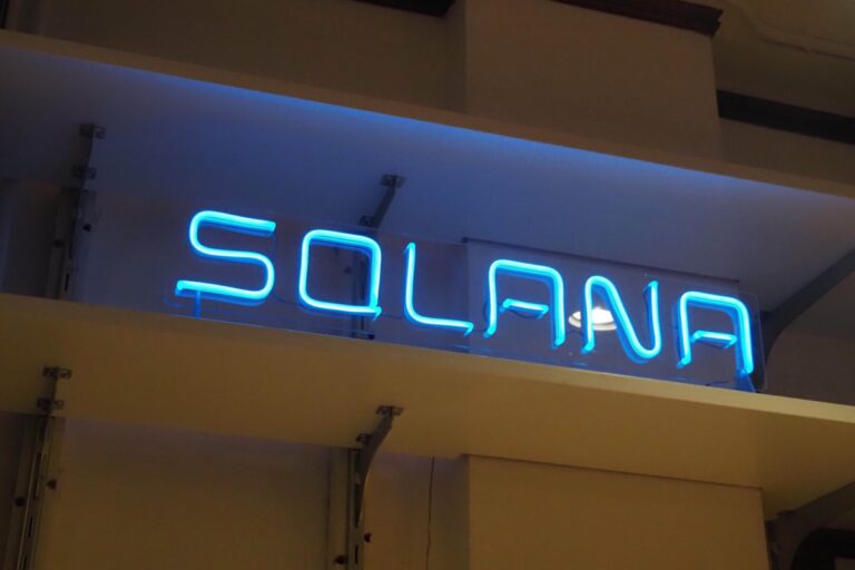 Solana luta contra Ethereum - Será que atrai o interesse dos investidores institucionais
