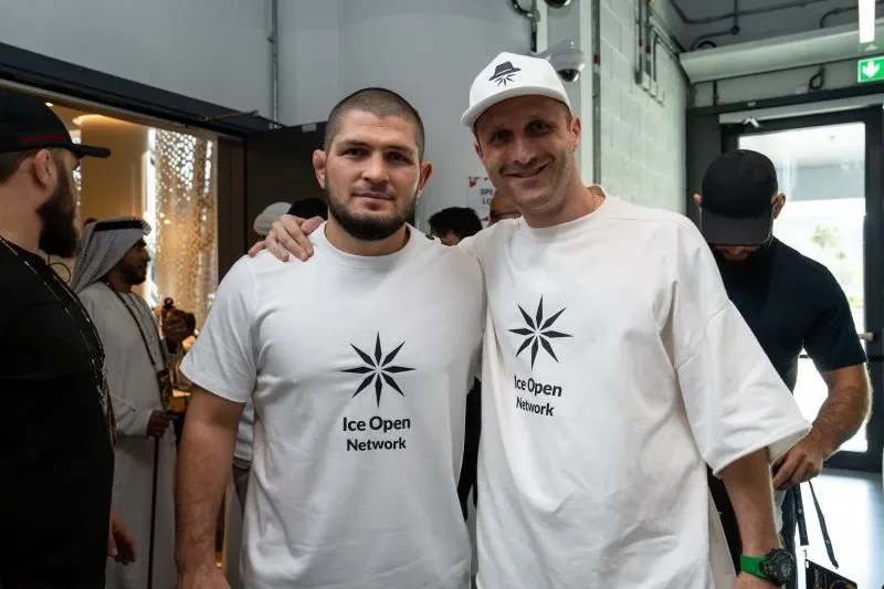 ICEの創設者アレクサンドル・ユリアン・フロレアとMMAファイターのハビブ・ヌルマゴメドフ