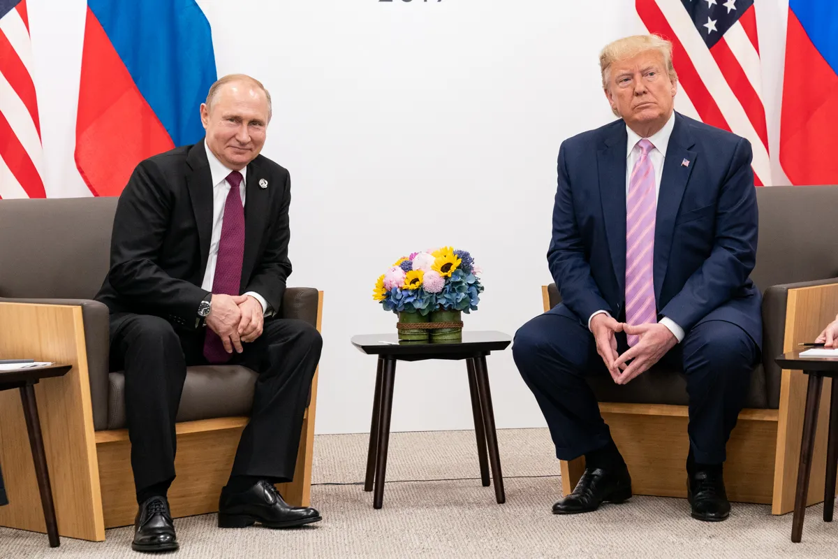 Trump mengatakan dia berencana untuk menjalin kemitraan ekonomi besar dengan Rusia Putin.